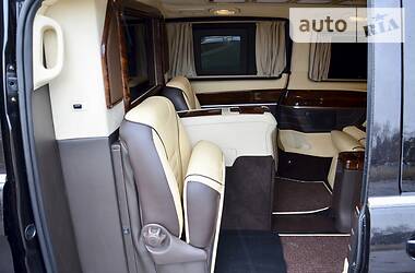 Минивэн Mercedes-Benz V-Class 2015 в 