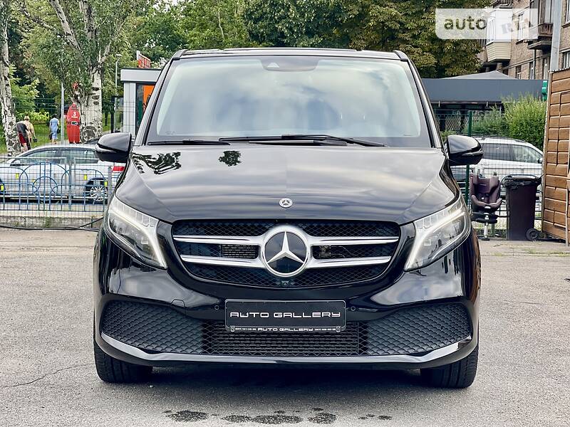 Мінівен Mercedes-Benz V-Class 2020 в Києві