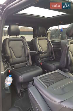 Минивэн Mercedes-Benz V-Class 2018 в 