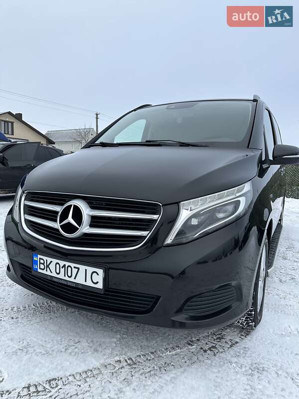 Минивэн Mercedes-Benz V-Class 2015 в Вараше фото 7 Минивэн Mercedes-Benz V-Class 2015 в Вараше