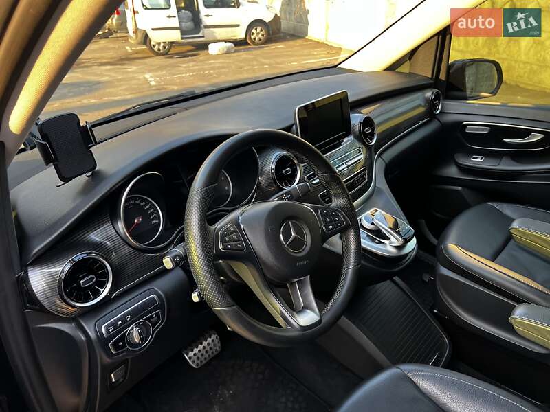 Минивэн Mercedes-Benz V-Class 2019 в Киеве