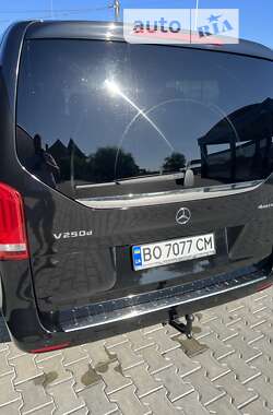 Мінівен Mercedes-Benz V-Class 2017 в Чернівцях