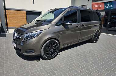 Минивэн Mercedes-Benz V-Class 2015 в 