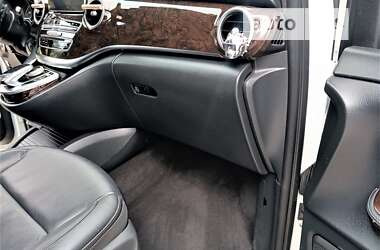 Минивэн Mercedes-Benz V-Class 2015 в 