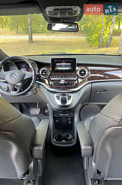 Минивэн Mercedes-Benz V-Class 2017 в 