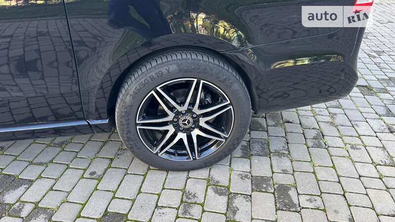 Мінівен Mercedes-Benz V-Class 2023 в Івано-Франківську