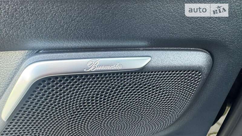 Мінівен Mercedes-Benz V-Class 2023 в Івано-Франківську