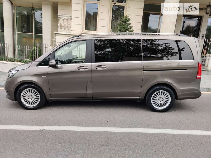 Минивэн Mercedes-Benz V-Class 2017 в Киеве