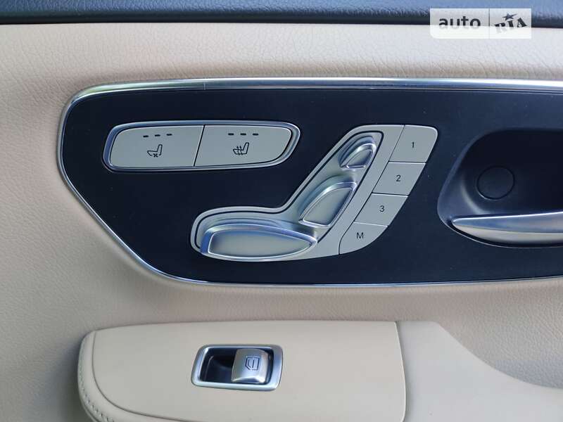 Минивэн Mercedes-Benz V-Class 2017 в Киеве