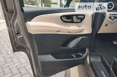 Минивэн Mercedes-Benz V-Class 2017 в 