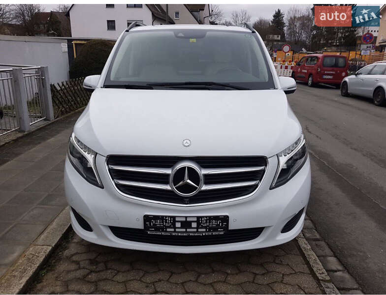 Минивэн Mercedes-Benz V-Class 2016 в Киеве