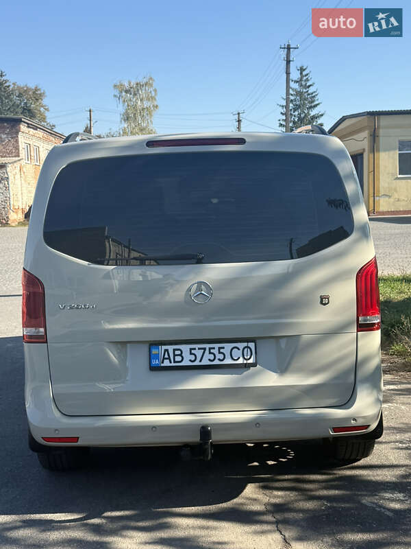 Минивэн Mercedes-Benz V-Class 2016 в Ильинцах