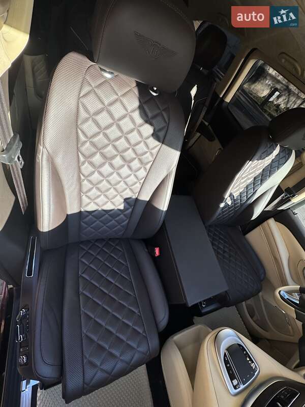Мінівен Mercedes-Benz V-Class 2023 в Чернівцях