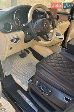 Минивэн Mercedes-Benz V-Class 2023 в 