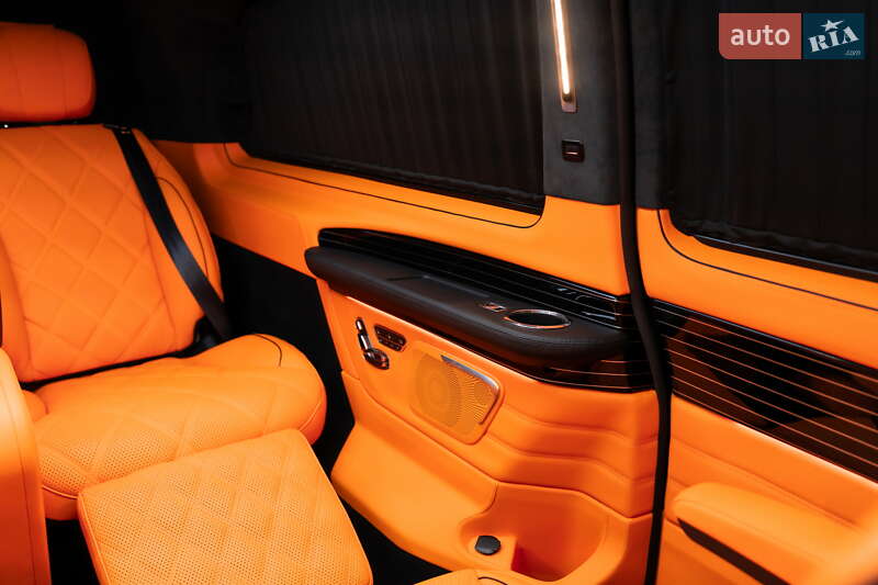 Минивэн Mercedes-Benz V-Class 2024 в Киеве