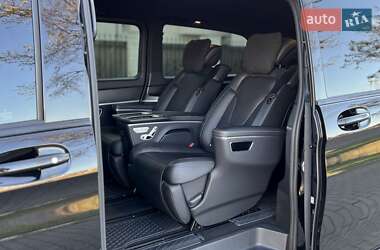 Мінівен Mercedes-Benz V-Class 2022 в 