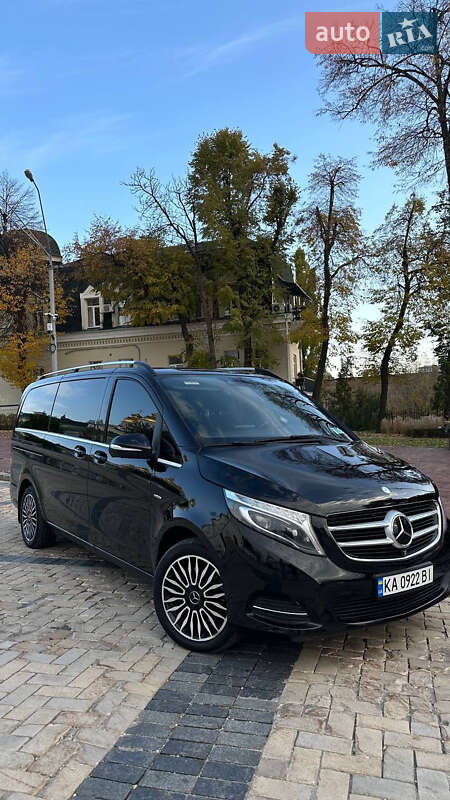 Mercedes-Benz V-Class 2016