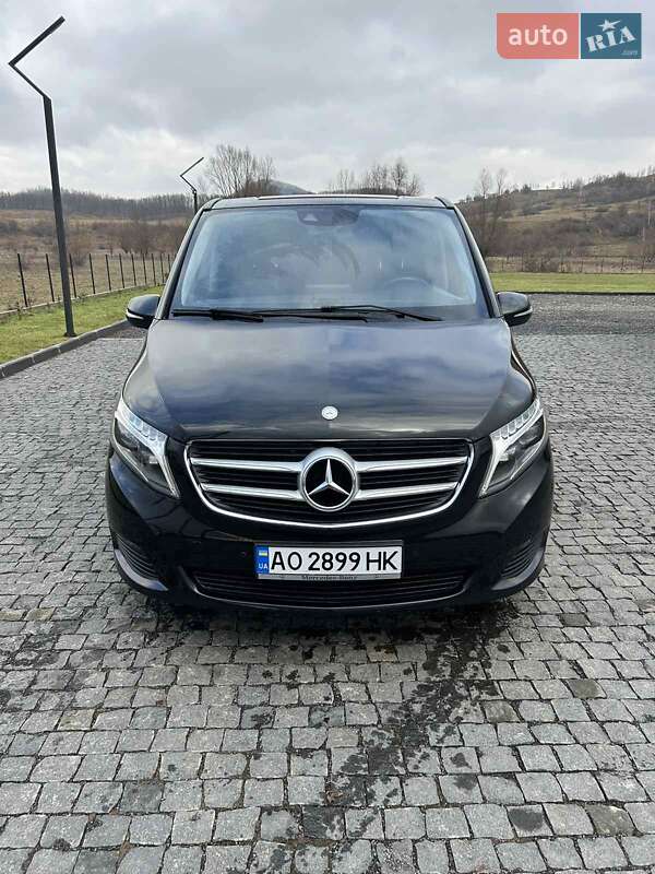 Минивэн Mercedes-Benz V-Class 2016 в 
