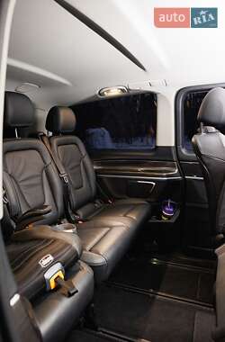 Мінівен Mercedes-Benz V-Class 2021 в 