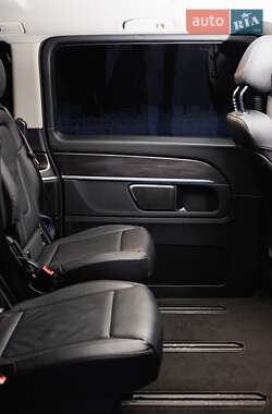 Мінівен Mercedes-Benz V-Class 2021 в 