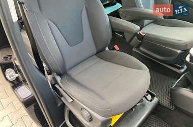 Минивэн Mercedes-Benz V-Class 2017 в 