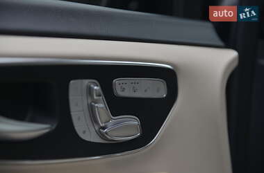 Минивэн Mercedes-Benz V-Class 2016 в 