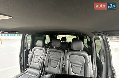 Минивэн Mercedes-Benz V-Class 2022 в 