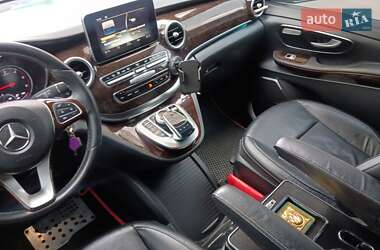 Минивэн Mercedes-Benz V-Class 2015 в 