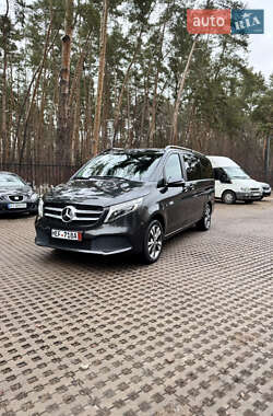 Мінівен Mercedes-Benz V-Class 2020 в Києві