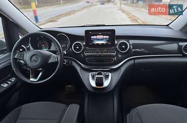 Минивэн Mercedes-Benz V-Class 2016 в 