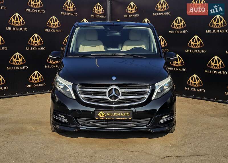 Минивэн Mercedes-Benz V-Class 2016 в Киеве