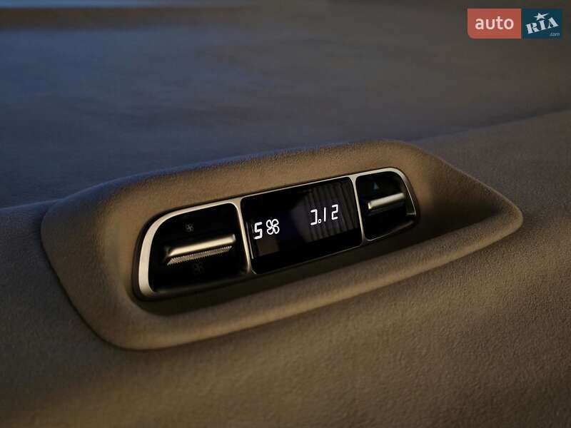 Минивэн Mercedes-Benz V-Class 2016 в Киеве