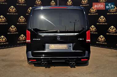 Минивэн Mercedes-Benz V-Class 2016 в 