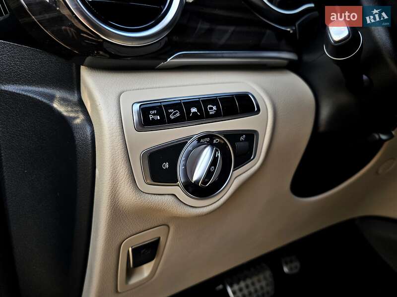 Минивэн Mercedes-Benz V-Class 2016 в Киеве