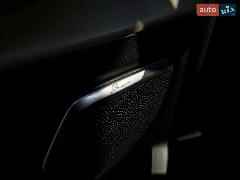 Минивэн Mercedes-Benz V-Class 2016 в Киеве