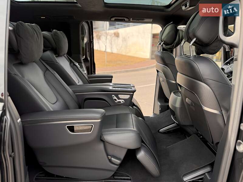 Минивэн Mercedes-Benz V-Class 2022 в Киеве