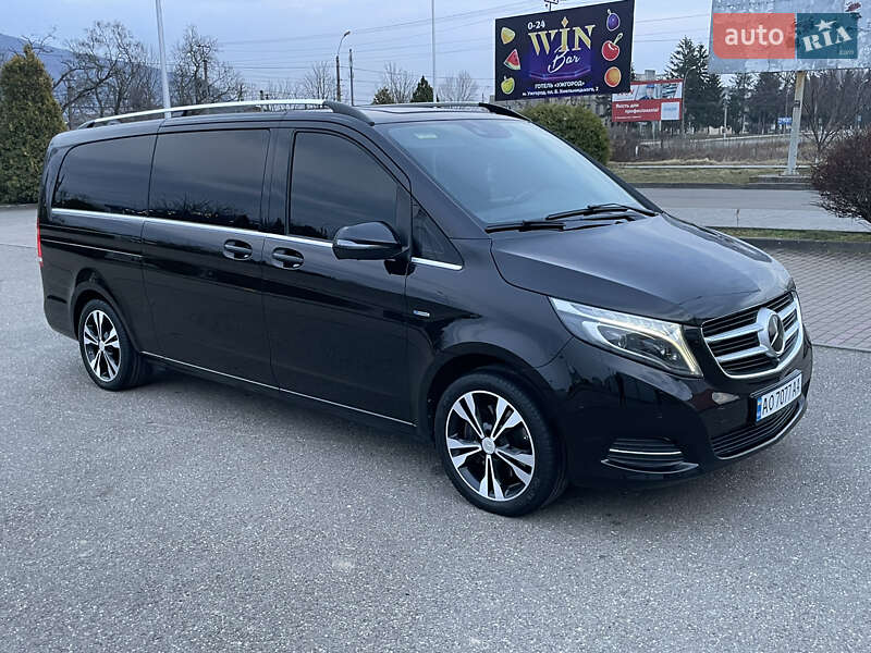 Минивэн Mercedes-Benz V-Class 2016 в Виноградове