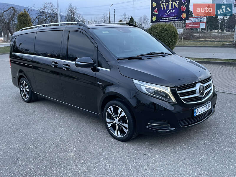 Минивэн Mercedes-Benz V-Class 2016 в Виноградове