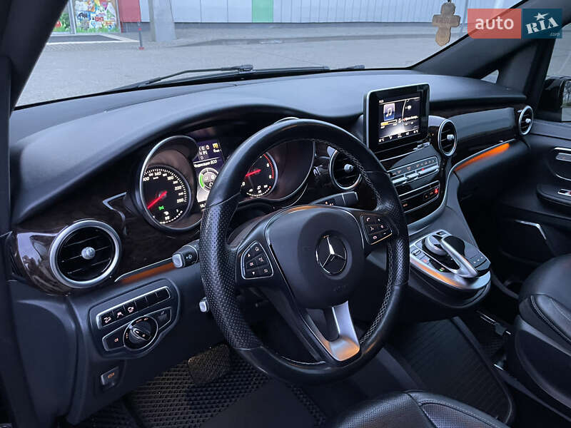 Минивэн Mercedes-Benz V-Class 2016 в Виноградове