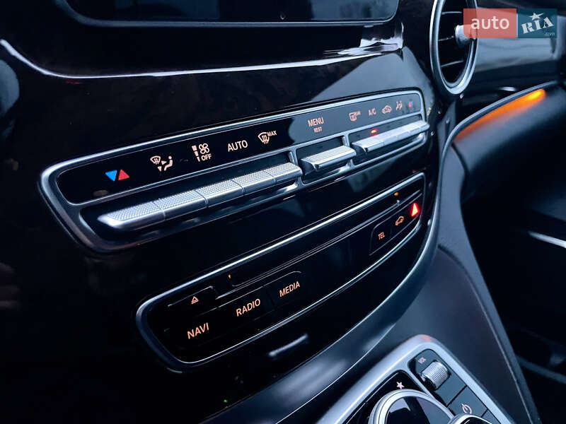 Минивэн Mercedes-Benz V-Class 2016 в Виноградове
