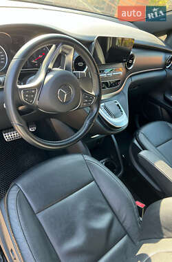 Минивэн Mercedes-Benz V-Class 2021 в 