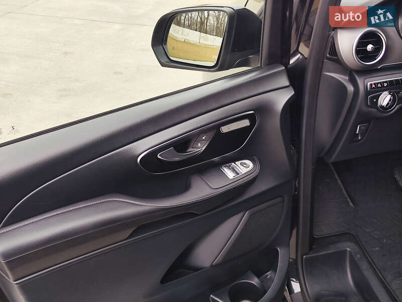 Минивэн Mercedes-Benz V-Class 2014 в Луцке фото 31 Минивэн Mercedes-Benz V-Class 2014 в Луцке