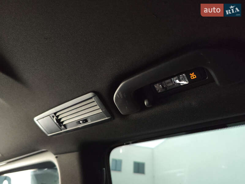 Минивэн Mercedes-Benz V-Class 2014 в Луцке фото 71 Минивэн Mercedes-Benz V-Class 2014 в Луцке