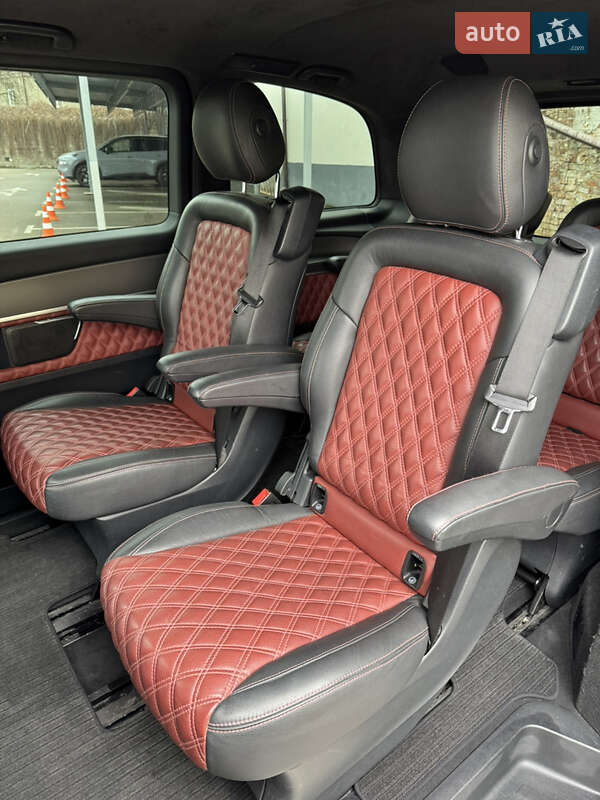 Минивэн Mercedes-Benz V-Class 2016 в Киеве