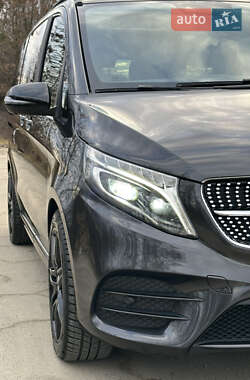 Минивэн Mercedes-Benz V-Class 2021 в 