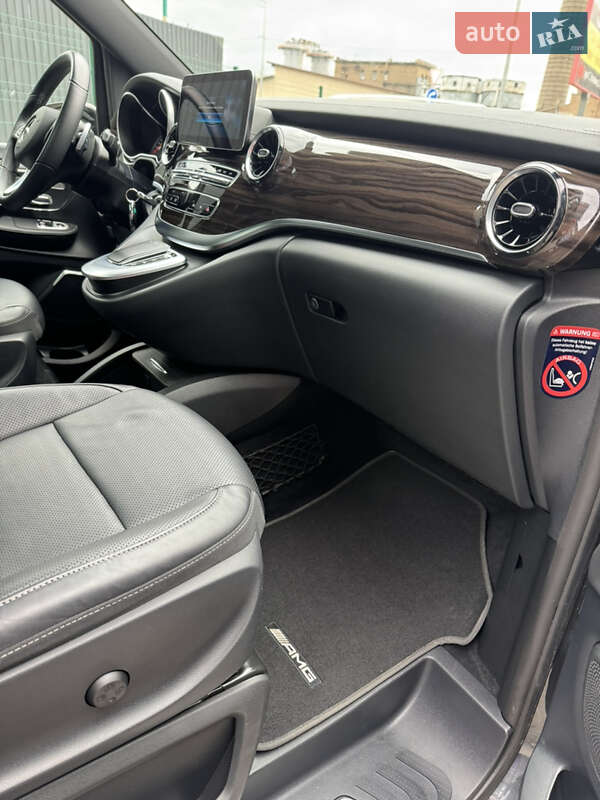 Минивэн Mercedes-Benz V-Class 2021 в Киеве