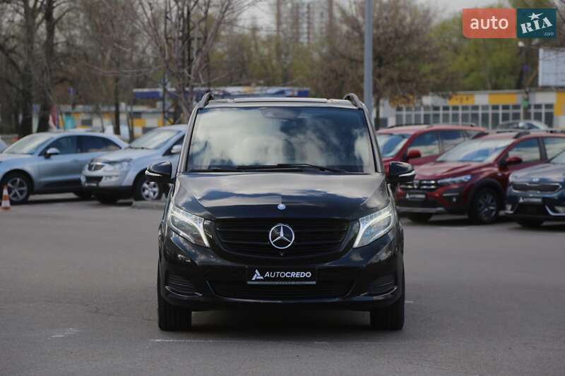 Минивэн Mercedes-Benz V-Class 2015 в Киеве