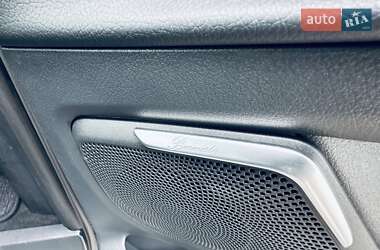 Минивэн Mercedes-Benz V-Class 2017 в 
