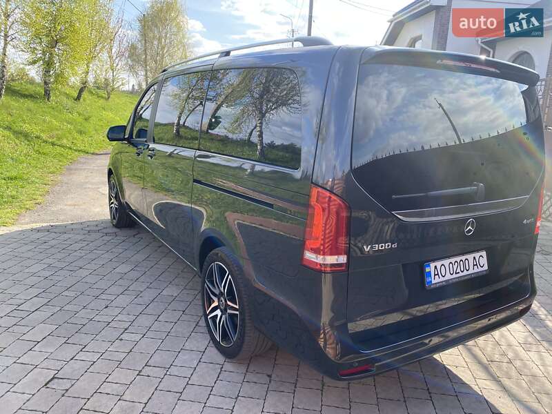 Минивэн Mercedes-Benz V-Class 2023 в Мукачево