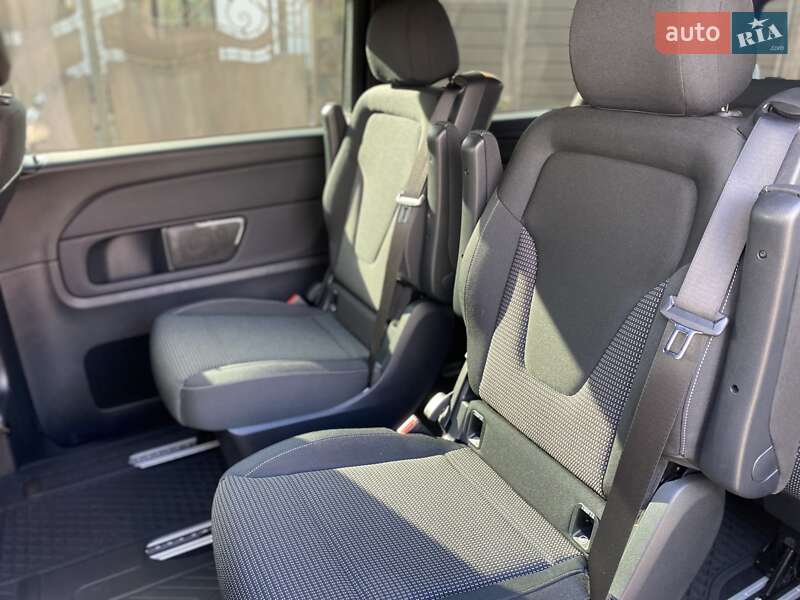 Минивэн Mercedes-Benz V-Class 2023 в Мукачево
